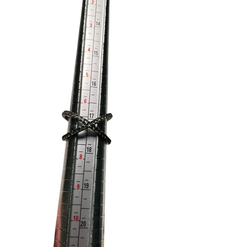 Lisa Freede Gunmetal Silver Cubic Zorconia X Shape Ring Size 7 - Picture 5 of 5